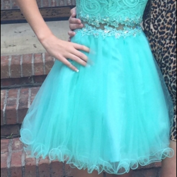 HOMECOMING/PROM DRESS - Picture 2 of 2